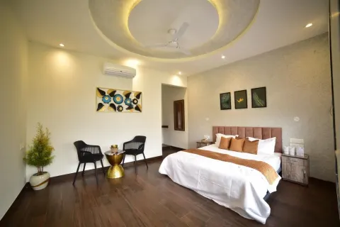 8BHK Private farmhouse