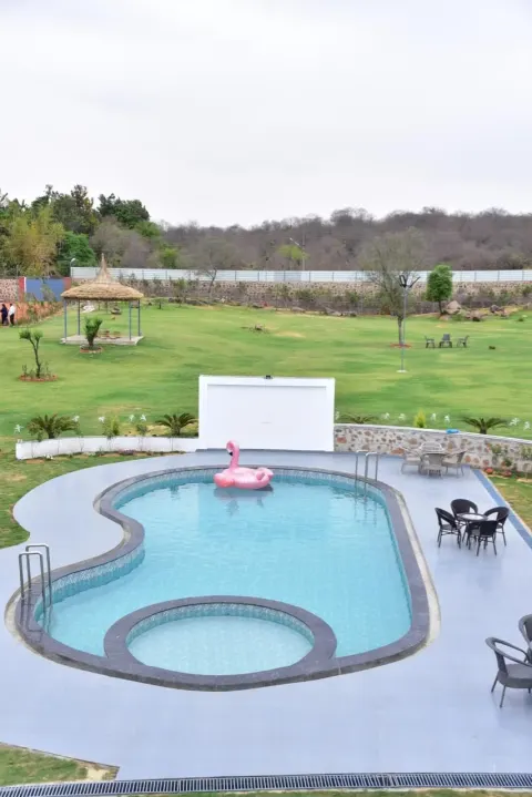 8BHK Private farmhouse
