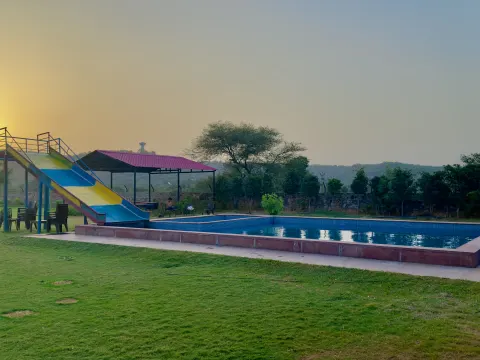 Western Farm House For Party