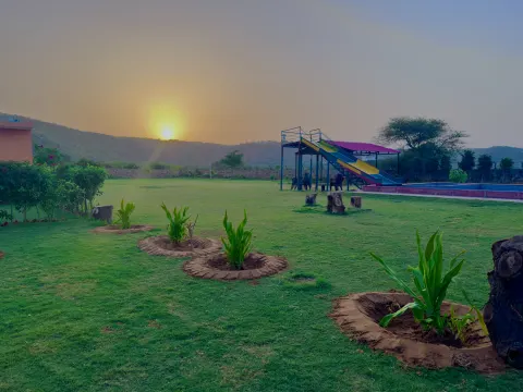 Western Farm House For Party