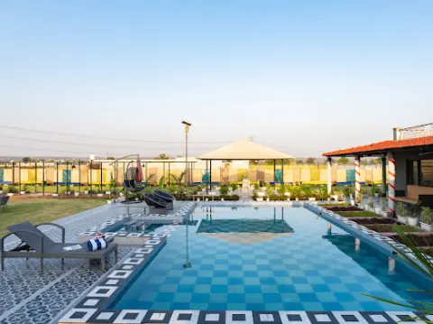 Inspiration, Resort