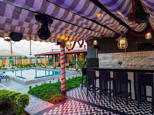 Inspiration, Resort