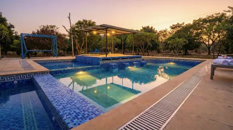 Royal Paradise Farmhouse
